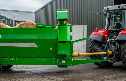 Straw Blower & Silage feeder